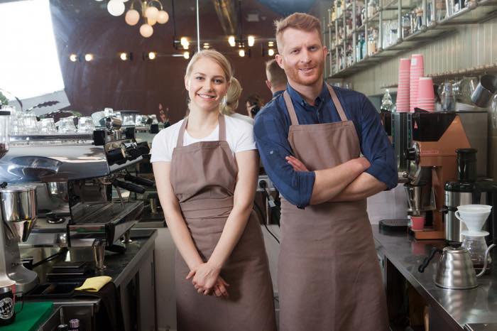 困っている女性を助けたい男性心理！手を差し伸べたくなる理由とは？