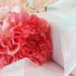 バレンタインのプレゼントのおすすめ14選｜チョコと一緒に贈るなら何？