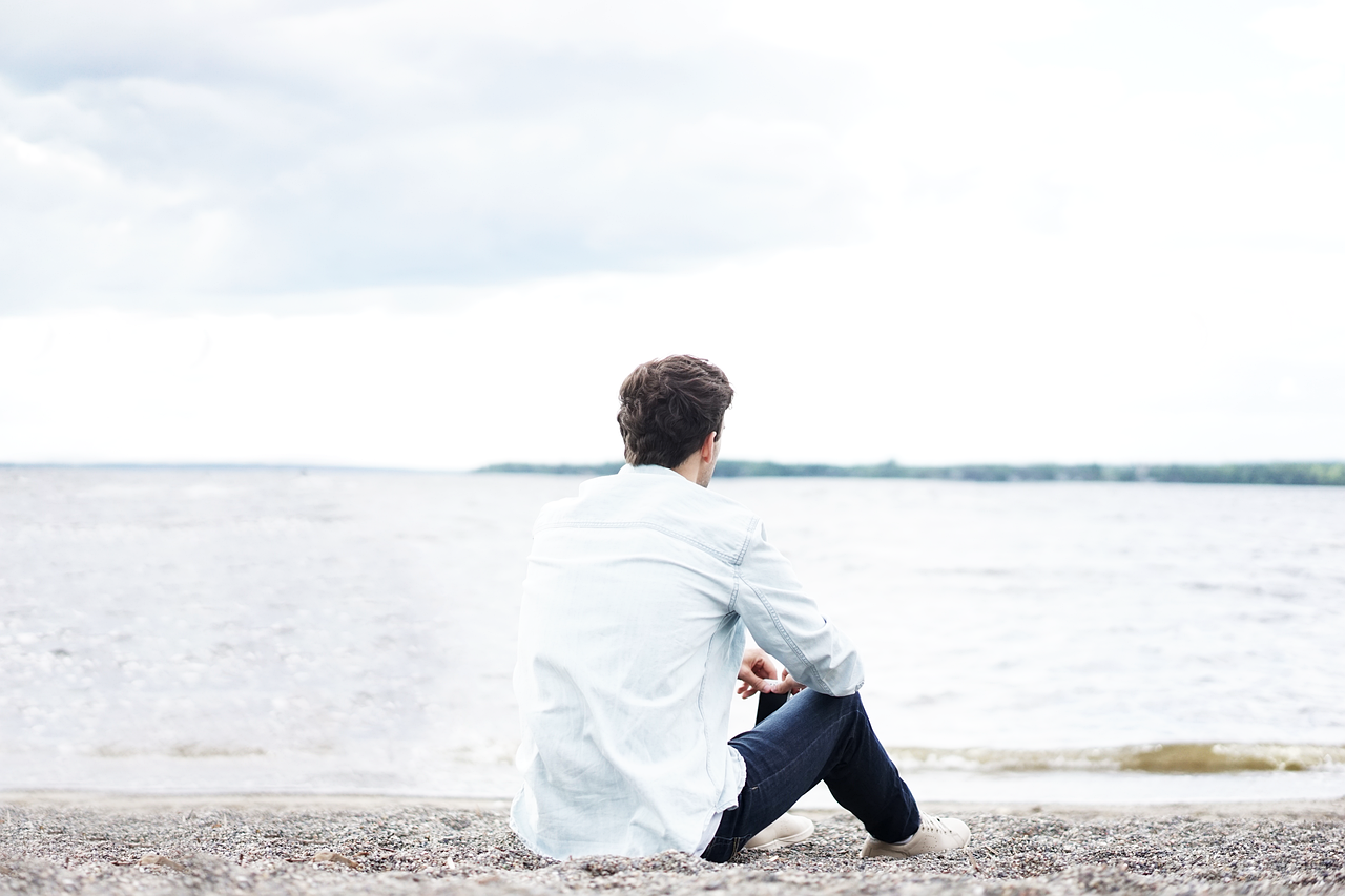 男性の別れの決意が揺らぐ瞬間とは？やっぱりやり直したいと感じる理由