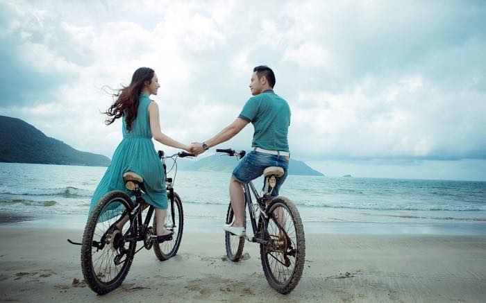 追いかけたくなる女性の特徴とは?男性が夢中になる秘密を解説